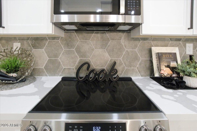 26-7805_E_Coolidge_St_25