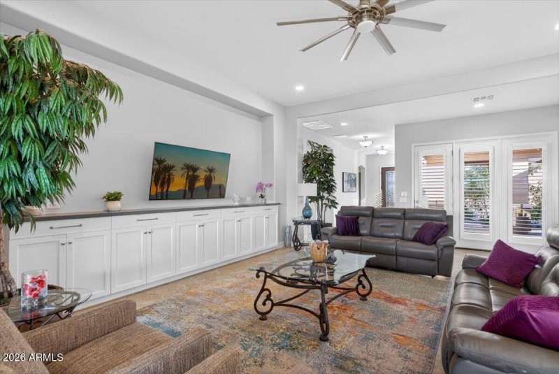 16-18107 W Acacia Dr_RedHogMedia