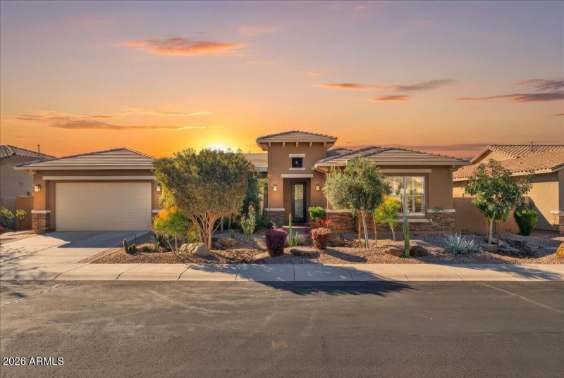 02-18107 W Acacia Dr_RedHogMedia