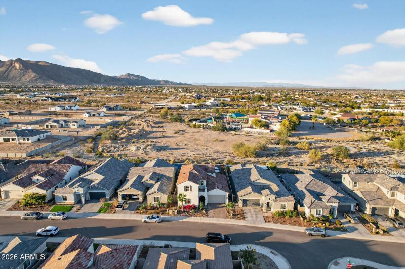 82_20076_W_Campbell_Ave82_mls