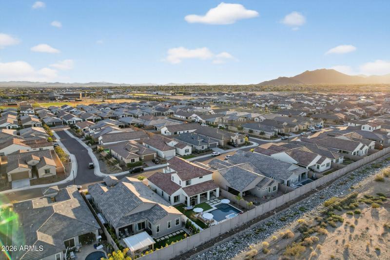 87_20076_W_Campbell_Ave87_mls