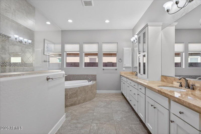 35-18107 W Acacia Dr_RedHogMedia