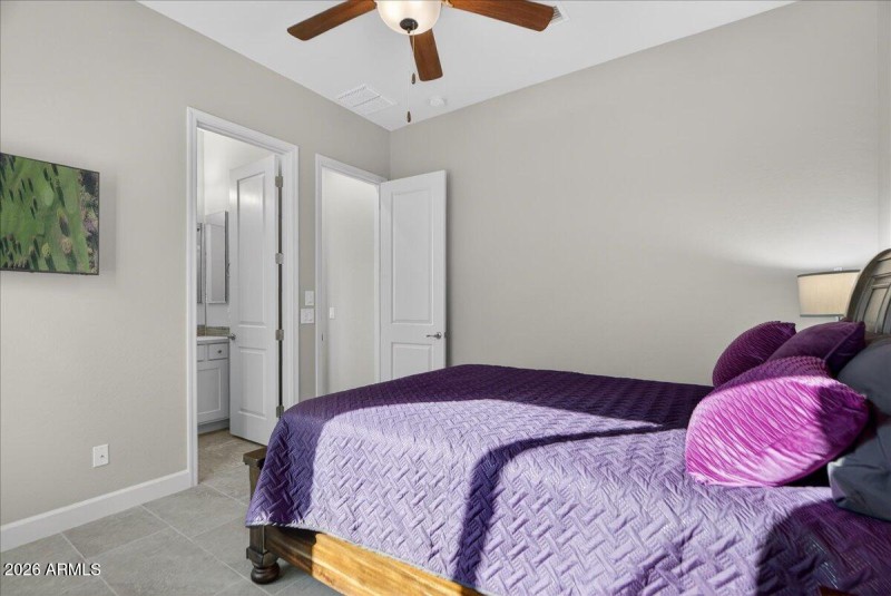 49-18107 W Acacia Dr_RedHogMedia