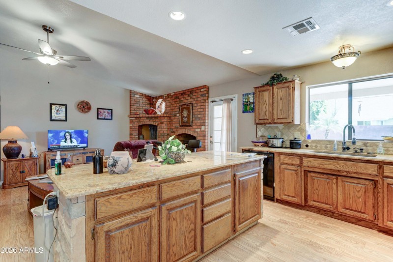 1413 S Norwalk Cir-7