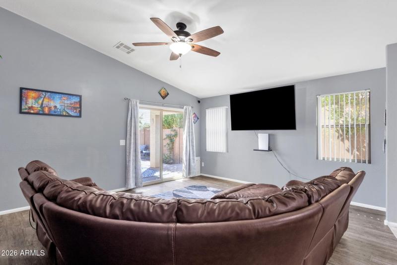 14-web-or-mls-4629-w-carson-rd