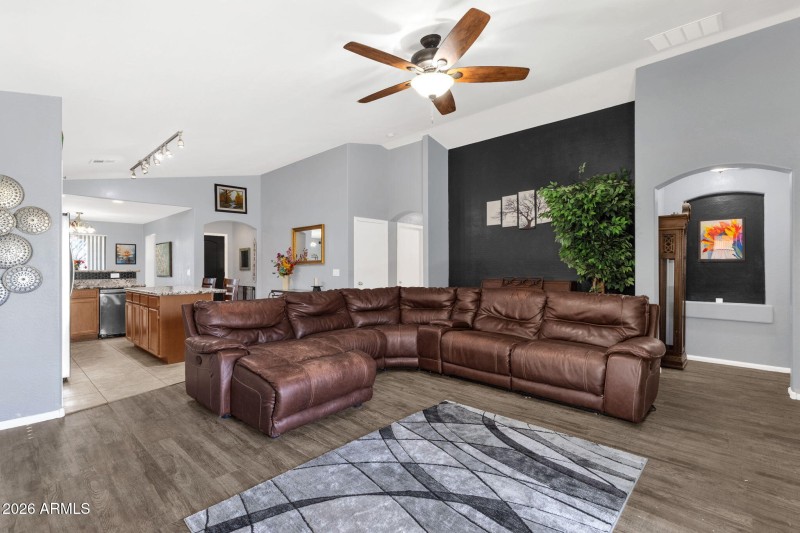 16-web-or-mls-4629-w-carson-rd