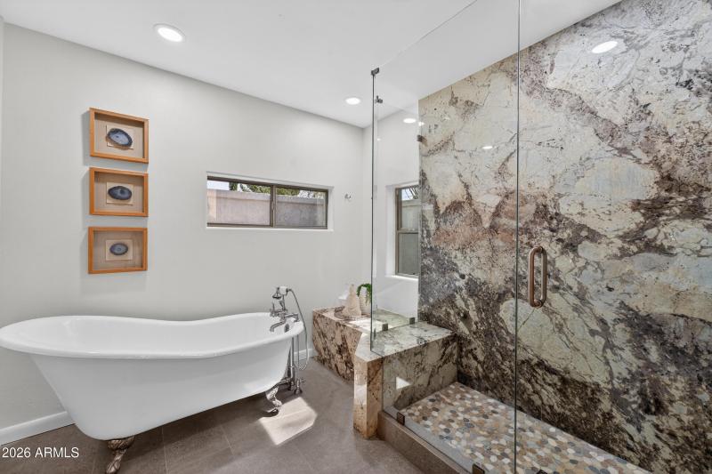 Primary Shower & Tub