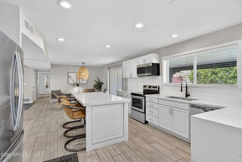 16-web-or-mls-12E Cactus Rd