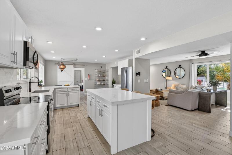 18-web-or-mls-14E Cactus Rd