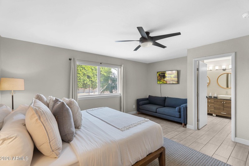 22-web-or-mls-08E Cactus Rd