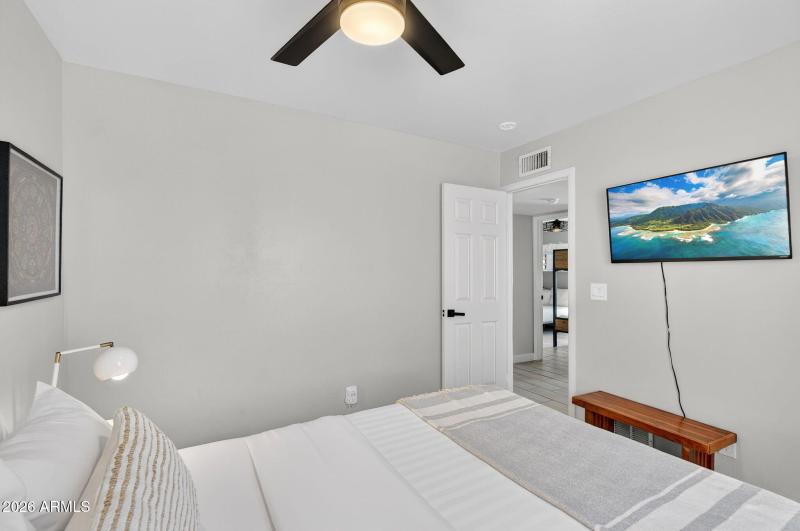 31-web-or-mls-26E Cactus Rd