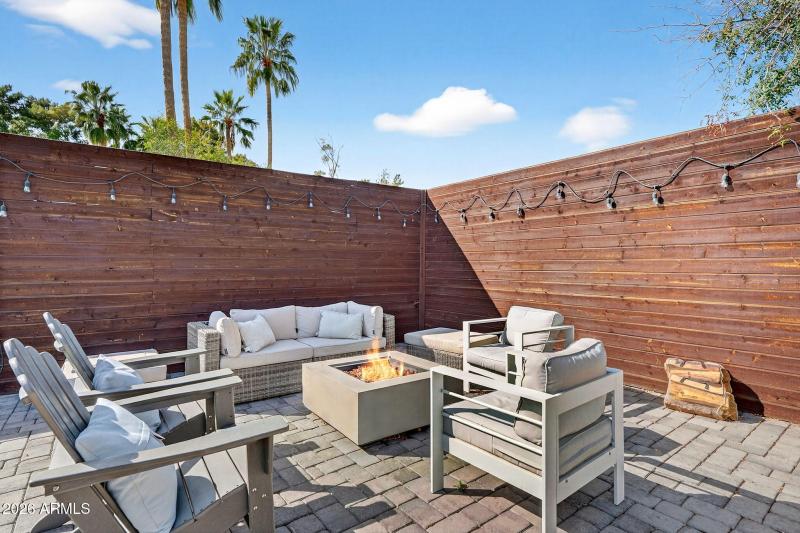 50-web-or-mls-30E Cactus Rd