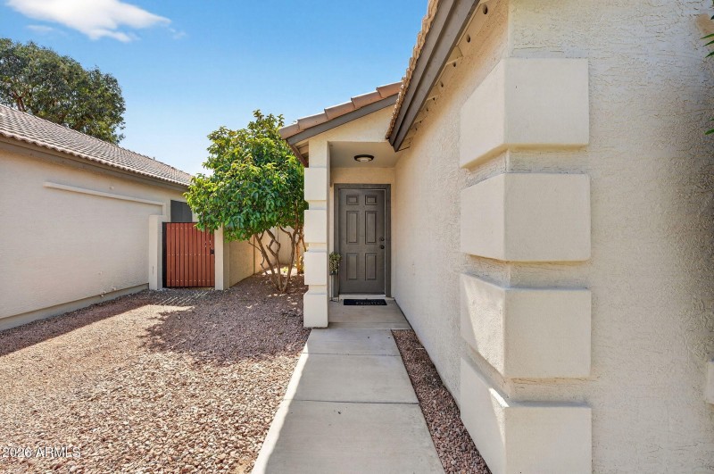 4-web-or-mls-04W Vaughn Ave