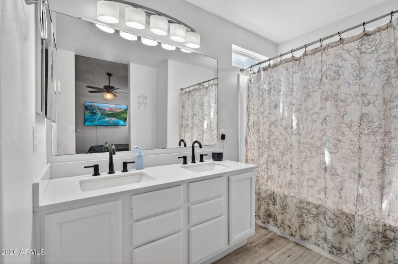 23-web-or-mls-21W Vaughn Ave