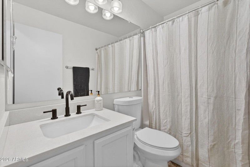 29-web-or-mls-10W Vaughn Ave