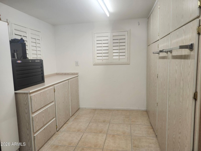 Tons of Cabinets & Storage