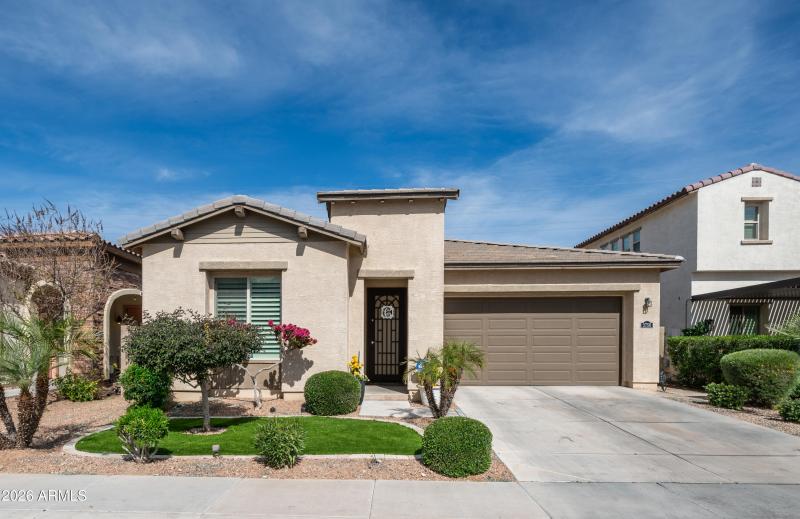 3756 E Wisteria Dr Exterior Photos-2