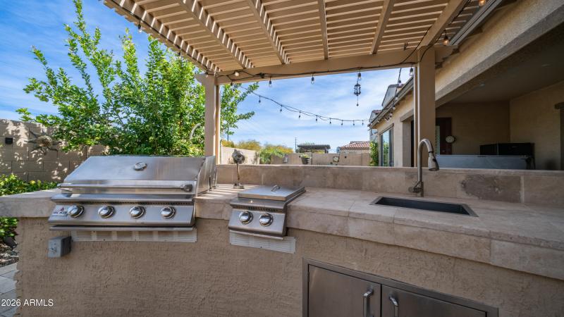 3756 E Wisteria Dr Exterior Photos-9