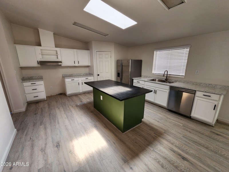 d33ad2bf-d6fc-4a5e-814b-f228de83d9e8-1_a