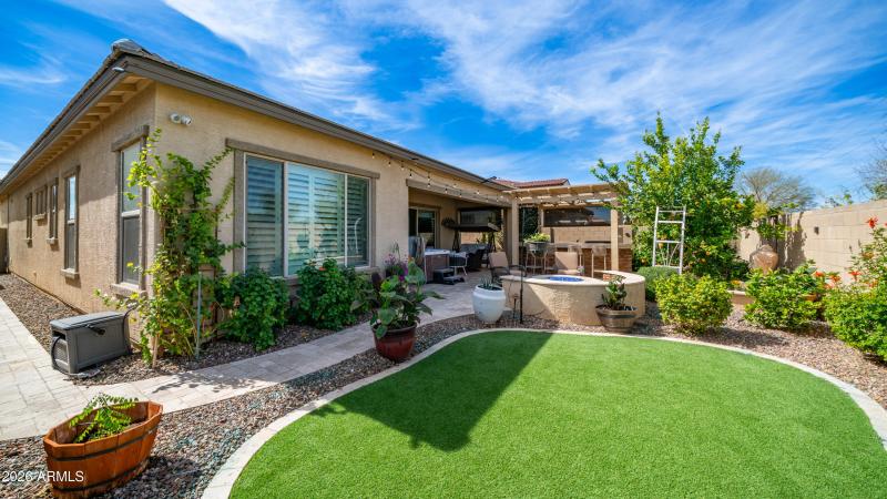 3756 E Wisteria Dr Exterior Photos-14