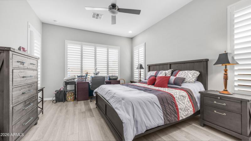 3756 E Wisteria Dr (12)