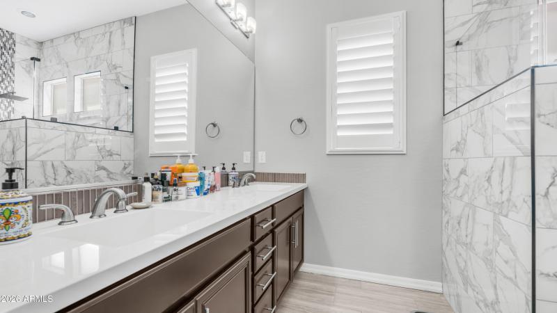 3756 E Wisteria Dr (15)