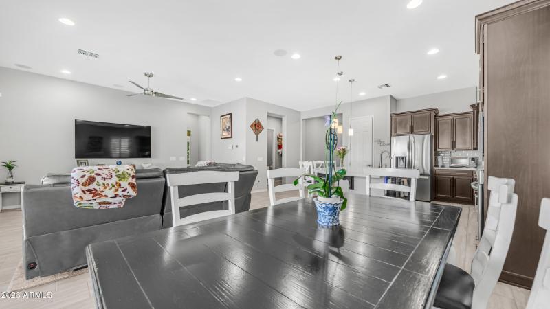 3756 E Wisteria Dr (23)