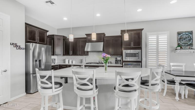 3756 E Wisteria Dr (26)