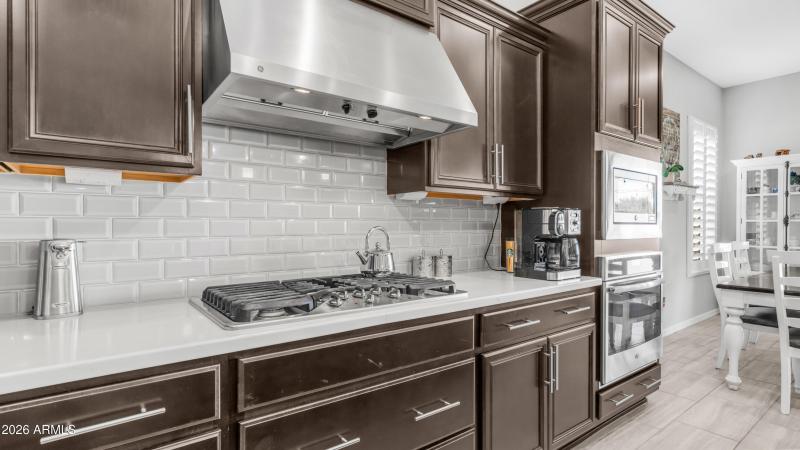 3756 E Wisteria Dr (28)