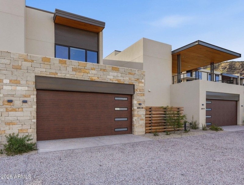 002_Exterior Front Garage