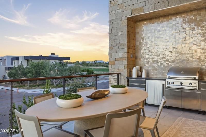 023_Covered Balcony BBQ