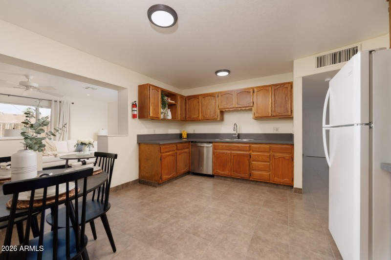 W Pepper Place (1724)-12