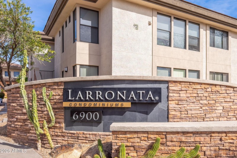 Larronata Condominiums - 01