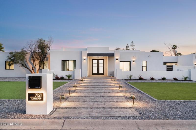 03-7121ELarkspurDr-3