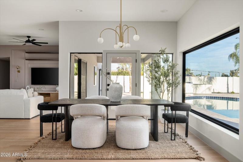 12-7121ELarkspurDr-12