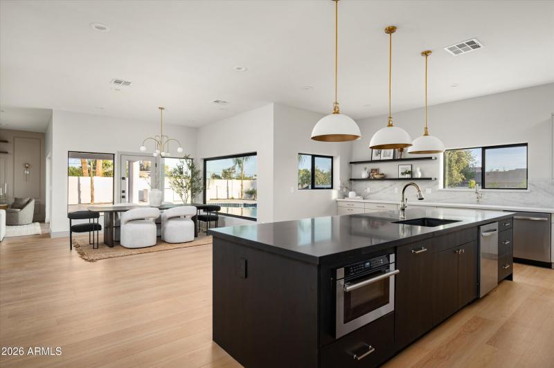 17-7121ELarkspurDr-17