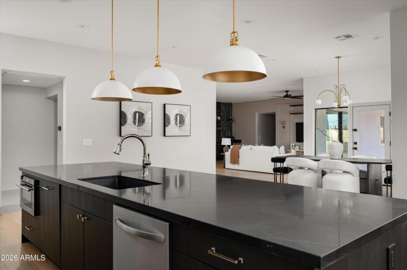 18-7121ELarkspurDr-18