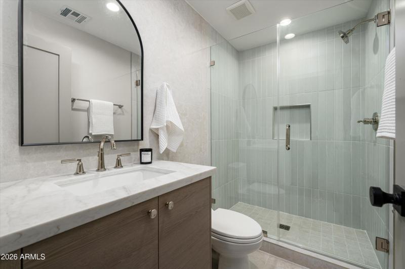 33-7121ELarkspurDr-33