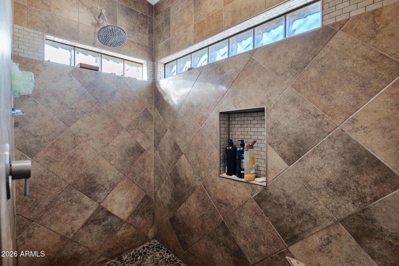 19-web-or-mls-P1536579