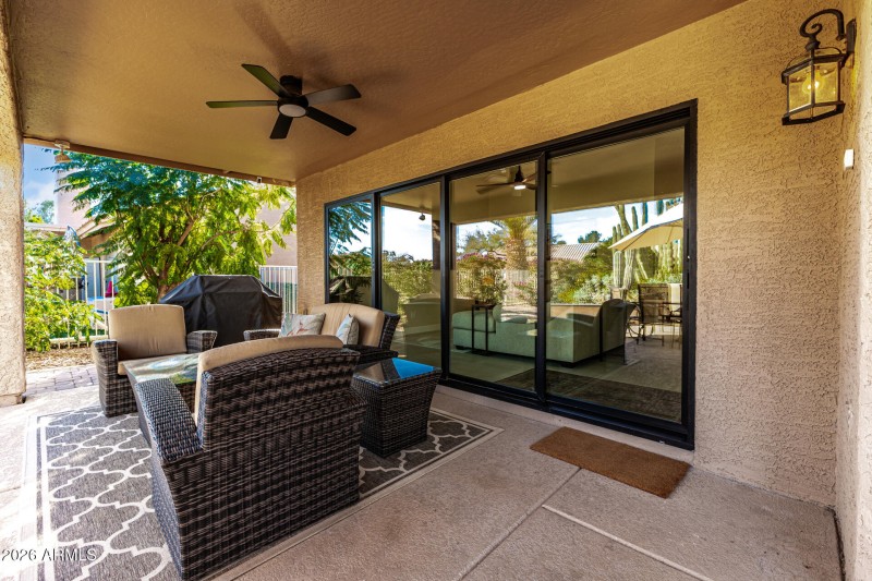 Stacked slider closed