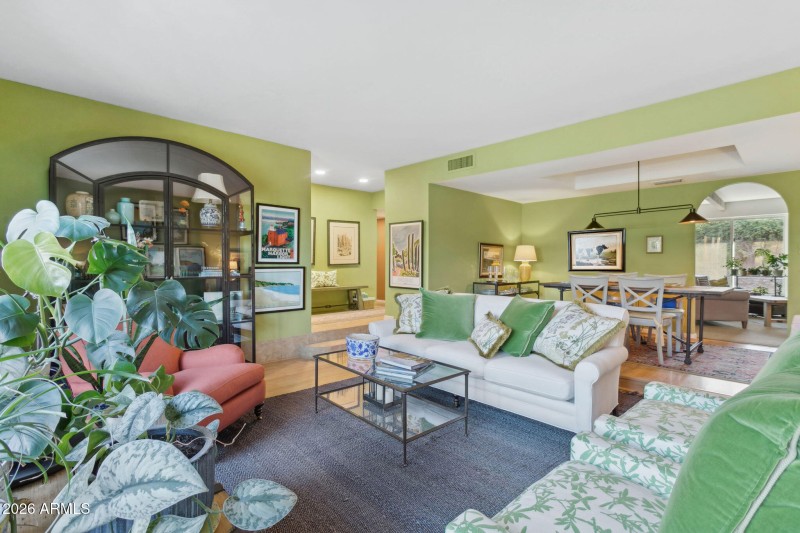 12-web-or-mls-3253-e-vogel-ave