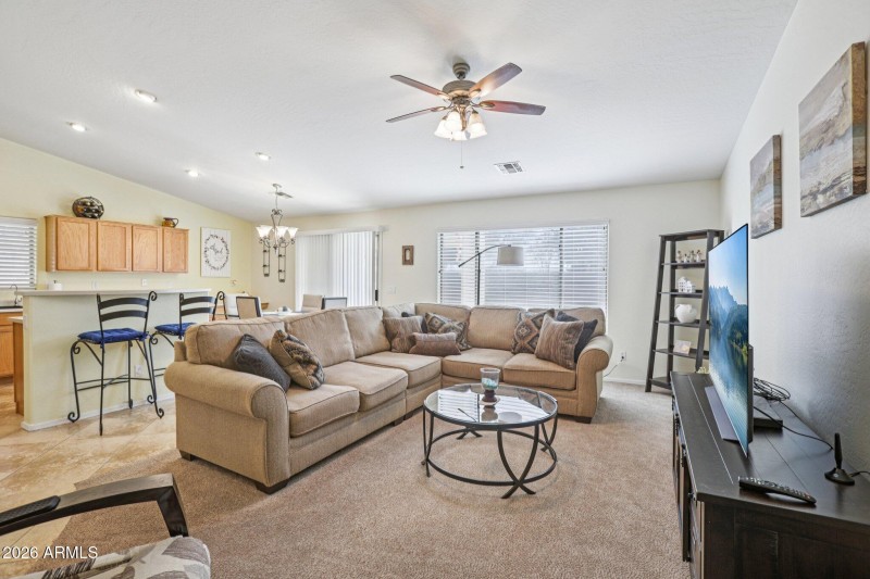 6-web-or-mls-E Aloe Pl-S2702-006