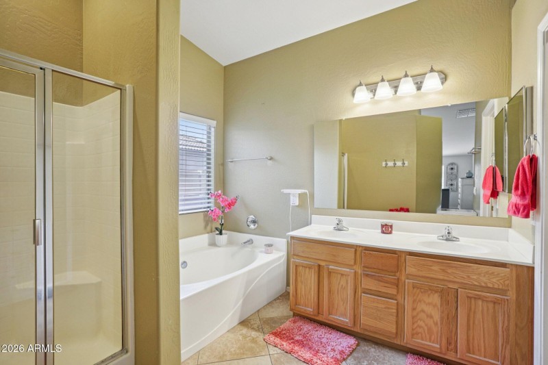 24-web-or-mls-E Aloe Pl-S2702-024