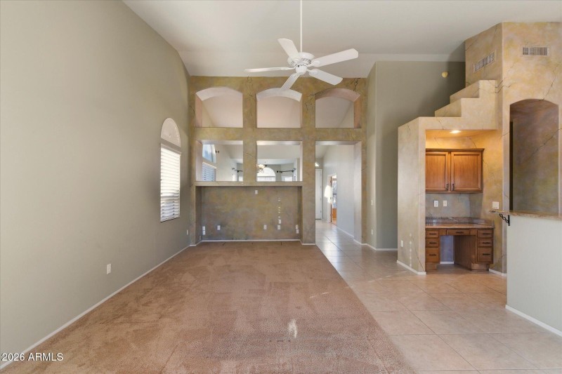 Dining Room w Built-In Desk