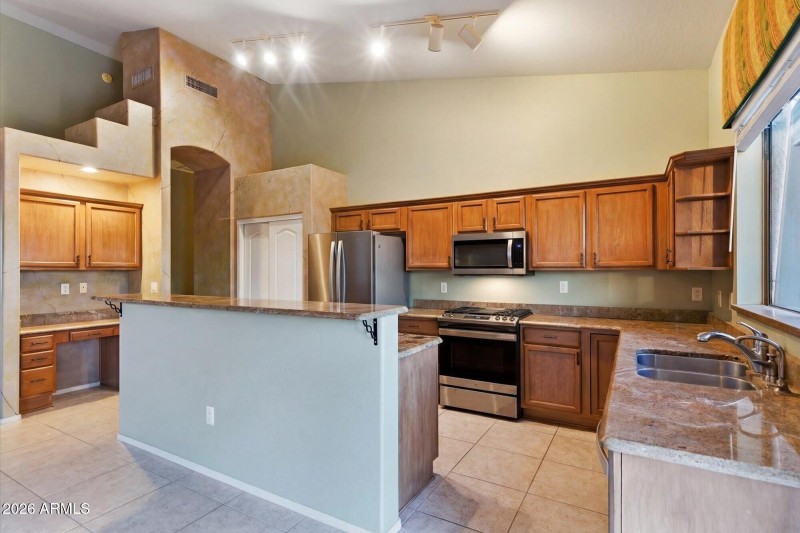 Breakfast Bar & Built-In Desk
