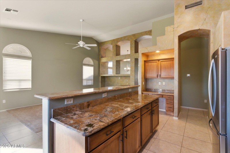 Extended Breakfast Bar & Built-In Desk