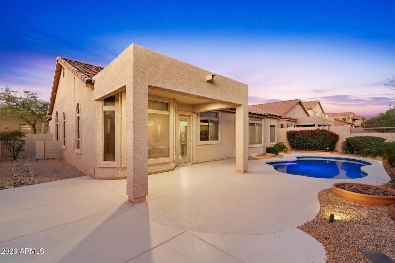 Resort-Style Pool & Backyard Setting