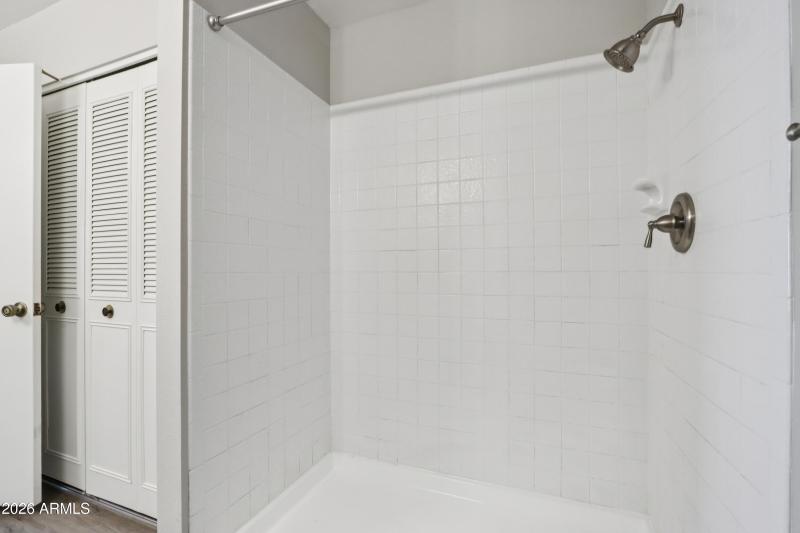 27-print-W Continental Dr-S2702-027