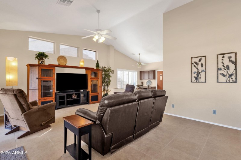 10-web-or-mls-10234-e-arrowvale-dr