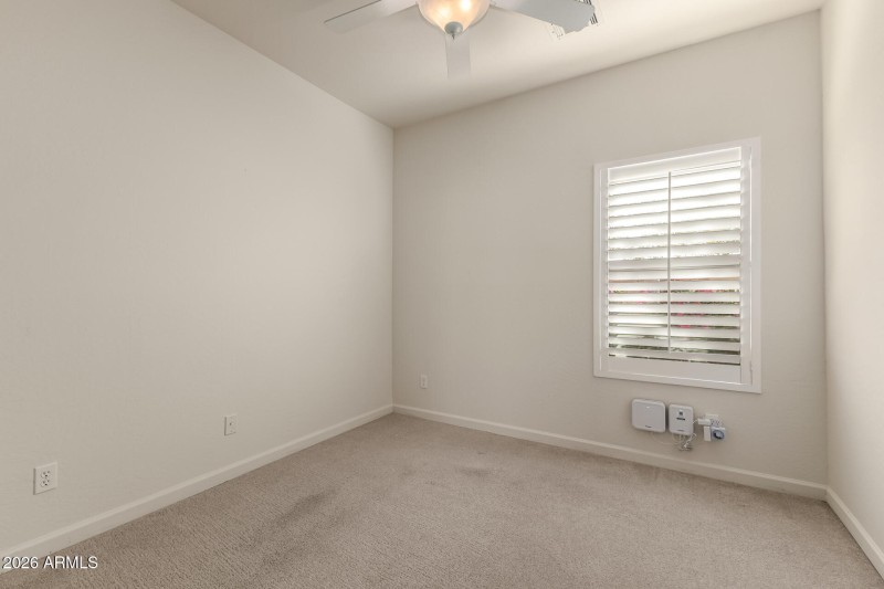 22 - Catherine 40136